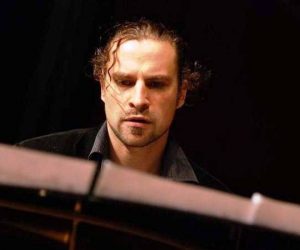 El pianista José Luis Nieto ofrecerá concierto en el Teatro Nacional Eduardo Brito de Santo Domingo